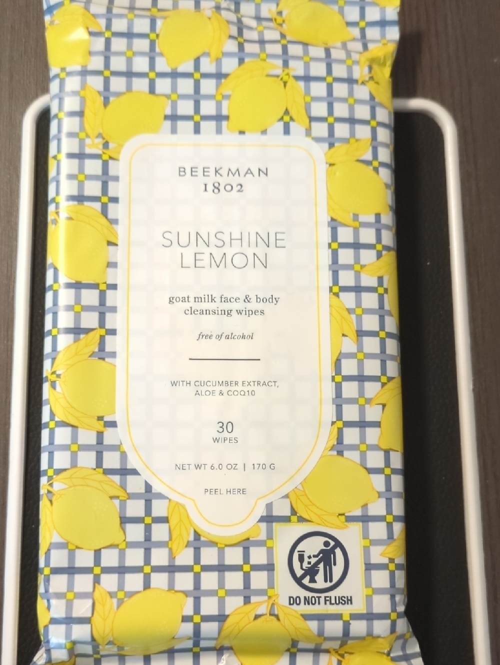 Beekman 1802 Sunshine Lemon Cleansing Wipes - Yellow & Blue Pack